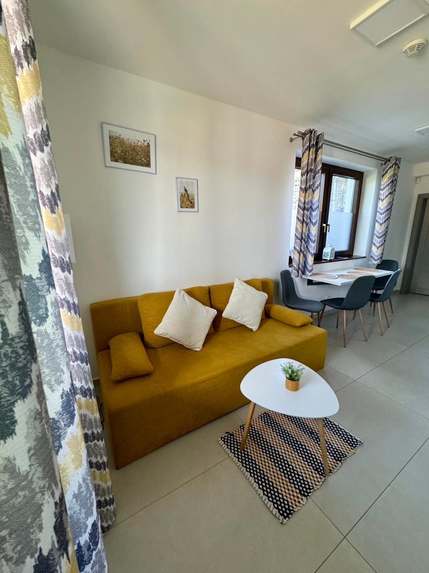 Apartmany Tamka ヴルボフ エクステリア 写真